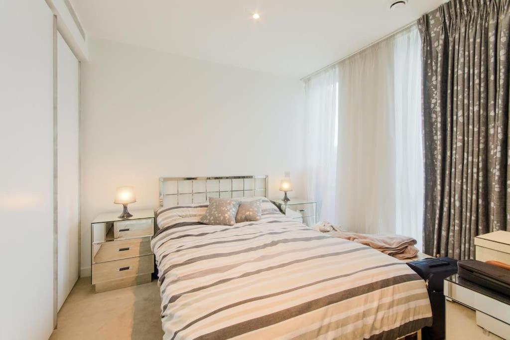Skyview Waterside City Luxury Apartment London Ngoại thất bức ảnh